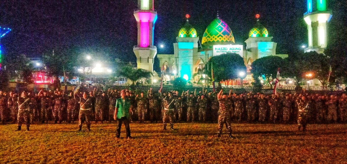 pwansorjatim's tweet photo. Selamat dan Sukses

Giat Apel Pasukan Satkorcab Banser Magetan, Dzikir Shalawat &amp; Ngaji Interaktif Majelis Dzikir dan Shalawat Rijalul Ansor Magetan di Masjid  Agung Baitulsallam Kab. Magetan, mabruk 🤲

#SpiritBaruAnsorJatim https://t.co/0wjUafAGjZ