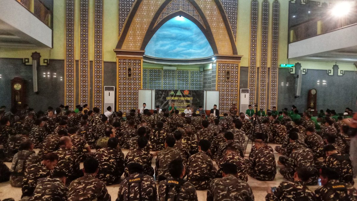 pwansorjatim's tweet photo. Selamat dan Sukses

Giat Apel Pasukan Satkorcab Banser Magetan, Dzikir Shalawat &amp; Ngaji Interaktif Majelis Dzikir dan Shalawat Rijalul Ansor Magetan di Masjid  Agung Baitulsallam Kab. Magetan, mabruk 🤲

#SpiritBaruAnsorJatim https://t.co/0wjUafAGjZ