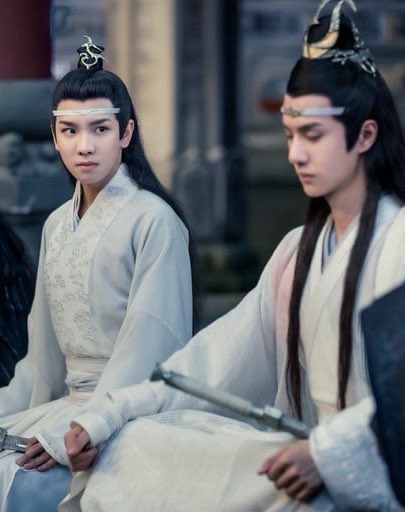 azhanxian's tweet photo. Feliz dia dos pais para o melhor pai de mdzs, Lan Wangji, que foi contra tudo e todos para adotar e dar seu próprio sobrenome para o A-Yuan. Eu e o Wei Ying temos muito orgulho de você ❤️ https://t.co/Q6EefZDSRL