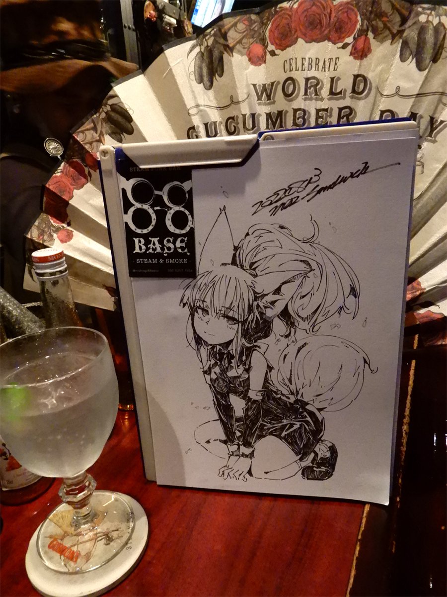 【アナログ1804:88baseにて】外で描いて撮影して、すぐに出品するシリーズ。一緒に飲んでた人がデザインしたショップカードと一緒に発送しました。
#狐娘 #モノクロ #出先絵 