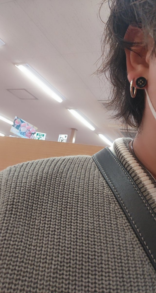 tr4yzx's tweet photo. このピアスがかわいい！ https://t.co/n1SfgmnVO9