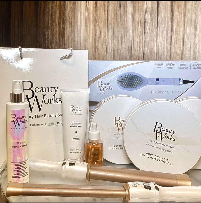 🙌𝗪𝗜𝗡🙌

We're giving you the chance to #WIN a 𝙨𝙩𝙮𝙡𝙞𝙣𝙜 𝙩𝙤𝙤𝙡 𝙤𝙛 𝙮𝙤𝙪𝙧 𝙘𝙝𝙤𝙞𝙘𝙚😍 To enter:

👉FOLLOW <a href="/beauty_works/">Beauty Works</a> 
👉 LIKE &amp; RT this post

Comp closes on 17.08.22 at 11:59pm BST.