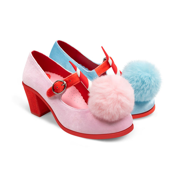 hotchocolated's tweet photo. Sundays are for Cotton Candy trips #midheels
https://t.co/CjxV2Isn2r https://t.co/McHS9mjWpK