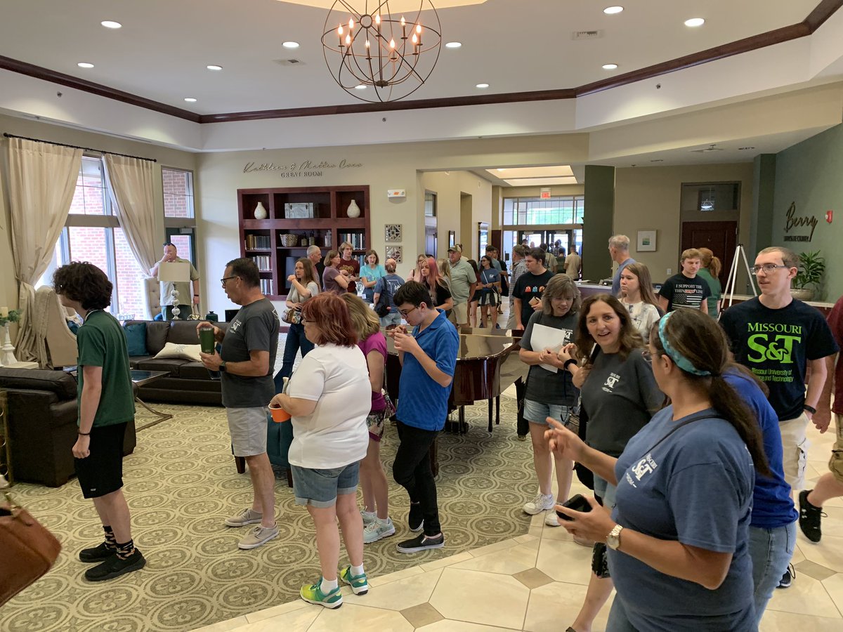 MissouriSandT's tweet photo. Hasselmann Alumni House is filling up with new students and their families as they check in for #minermovein. The selfie station and big S&T are popular this morning! https://t.co/P0w0BVIHaZ
