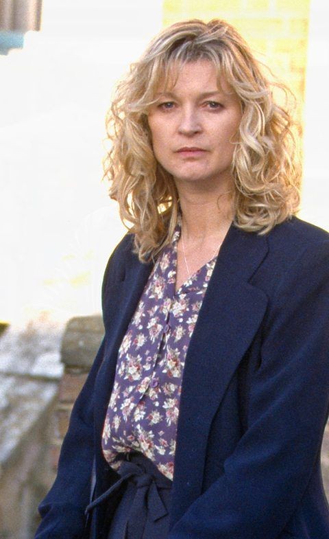 Happy birthday to Gillian Taylforth She played Kathy Beale in Doctor Who: Dimensions in Time! 