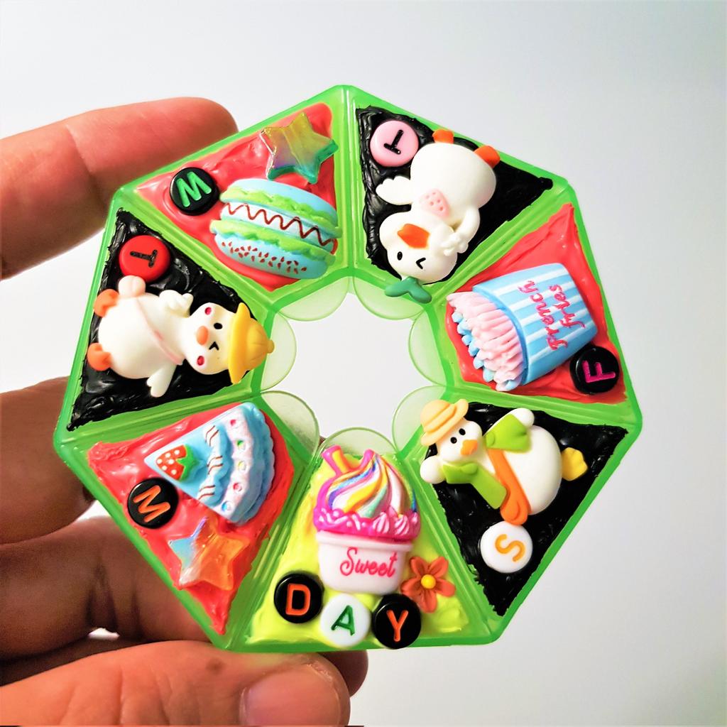 art_kcy's tweet photo. Excited to share the latest addition to my #etsy shop: Happy Duckie Picnic weekly Pill Organizer Box Crafted Cute Pill Box Art For Your Medicine, Vitamins, Supplement Dispenser #cutepillorganizer #cutepillorganiser #cutepillbox #cutepillcase #UKGiftHour https://t.co/62jUaIZzEN https://t.co/4IJHmmIILA