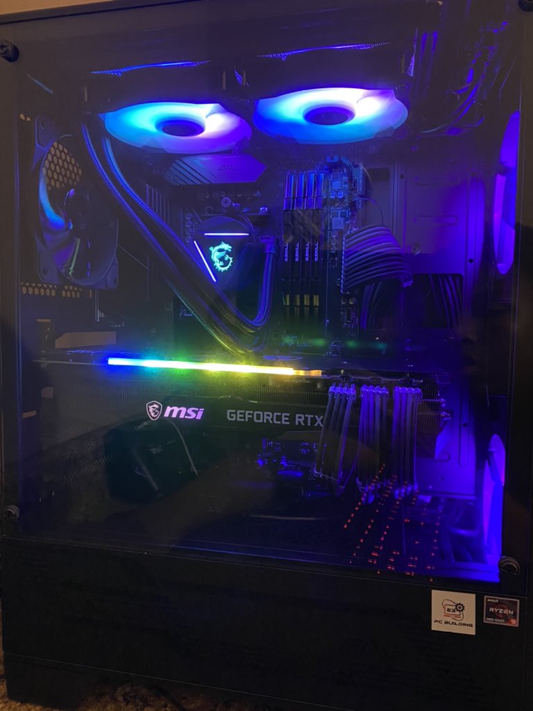 edgotbread's tweet image. My “finished” Gengar Themed set up the main monitor is a 4K 60hz monitor paired with a 1080p 240hz monitor. The pc has a 5900x 64gb of ram and a 3080 10gb