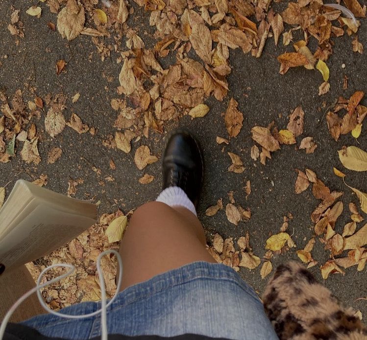 malusokay's tweet photo. So excited for autumn... 💭🍂☕️ https://t.co/9sRZ6E5a9n