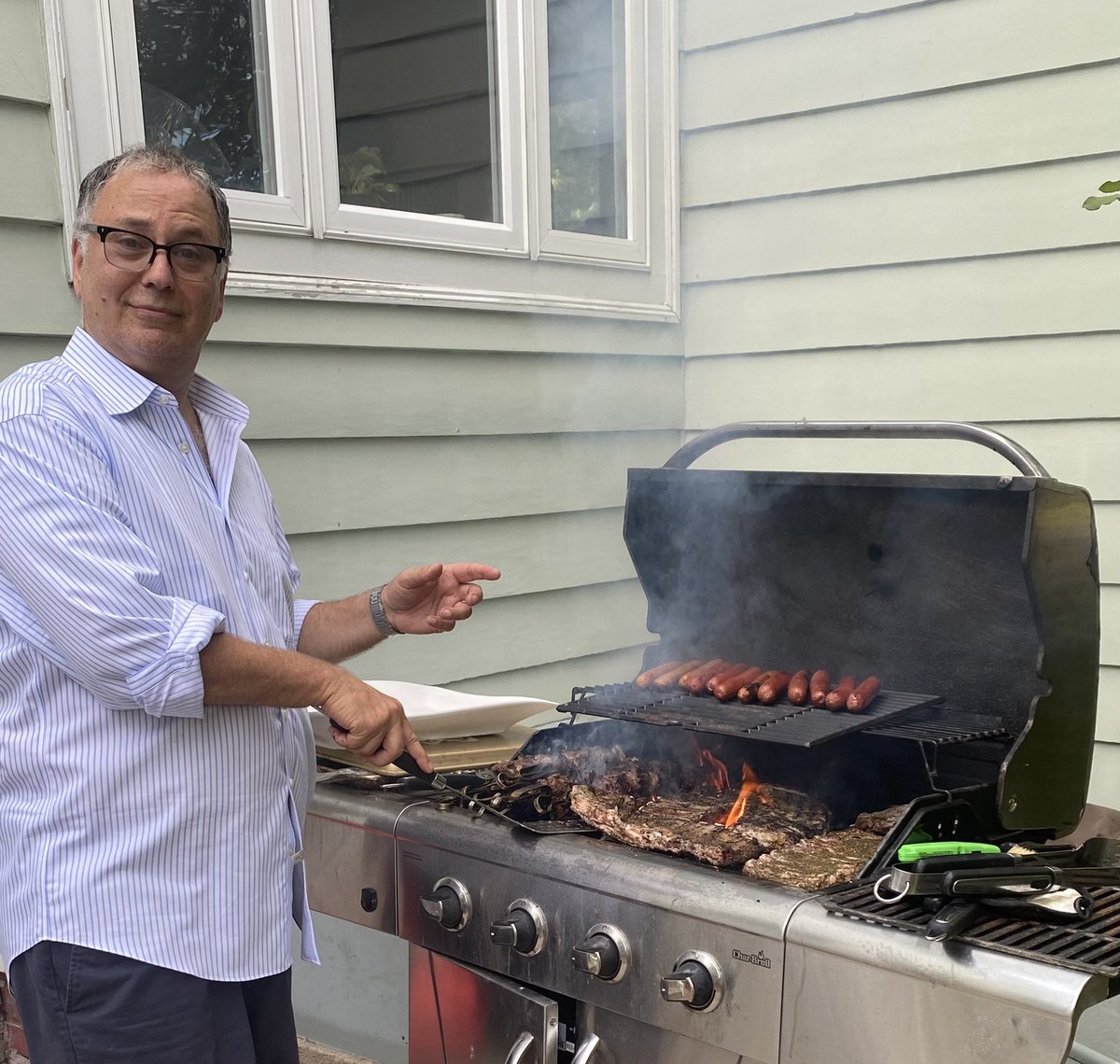 KaminskiMed's tweet photo. Last week’s #CollegeSendOff party was a lot of fun. First large party we held since December 2019! Thx to all the friends that came! Really proud &amp; excited for #YOUNGEST!
And note to myself - reconsider grilling in a white shirt 

#PCCMEats #FathersAndDaughters #FirstYearCollege https://t.co/GkG6NR1ORD