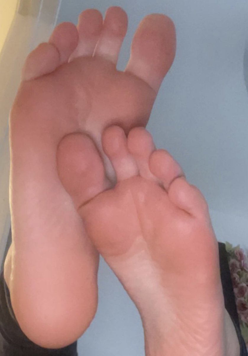 Goddessviv4's tweet photo. I woke up feeling extra bratty today. I’m in the mood to stomp on your balls:) 

Findom paypig $end humanatm ballbusting sub domme https://t.co/Zz3JuG9Er7