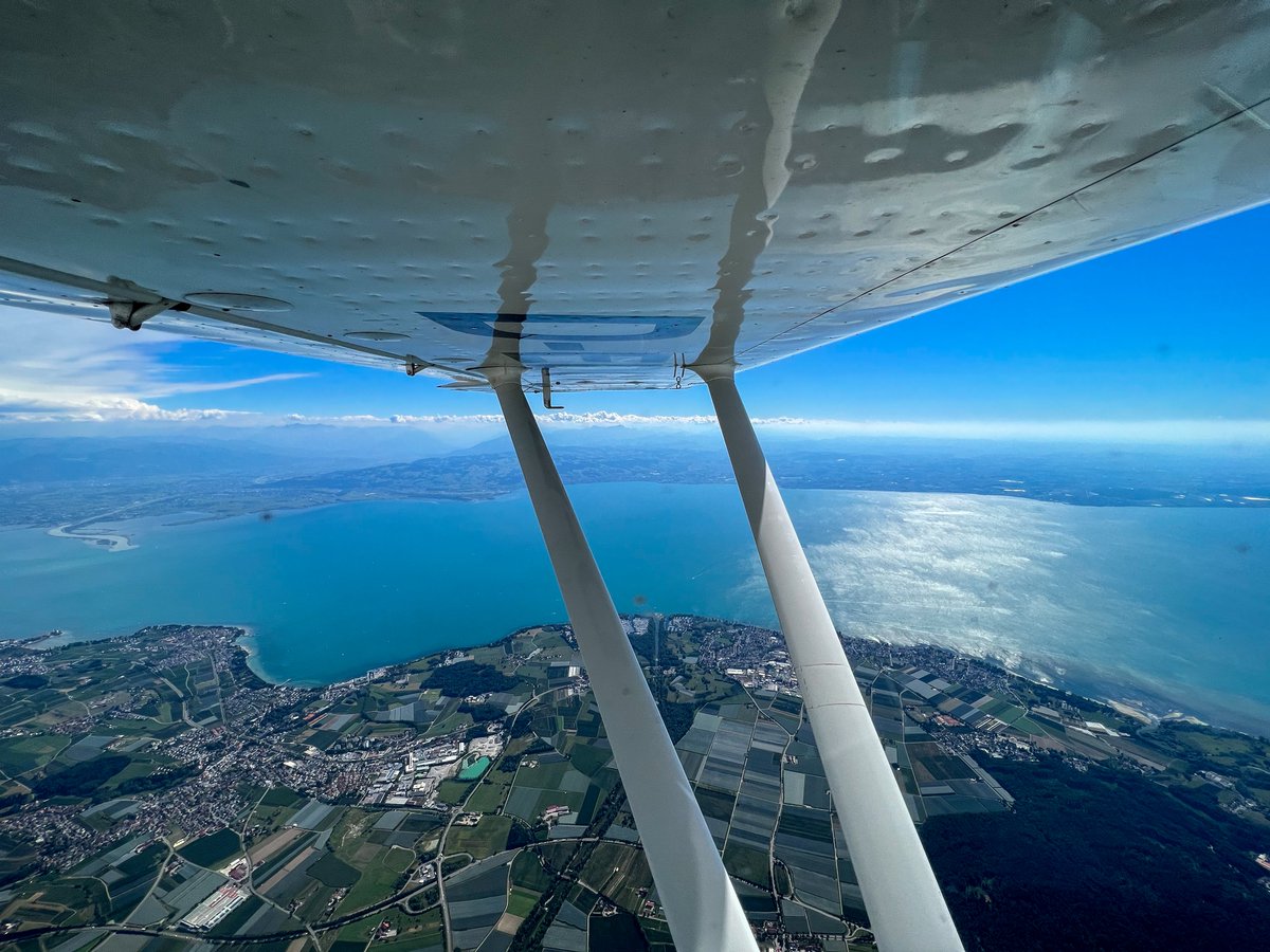 kleinsophie_'s tweet photo. Lake of Constance - FL80 - Abeam Langenargen
#pilotlife #aviation #mauleaircraft #unicornlines #sundayflying https://t.co/el6II4GpXU