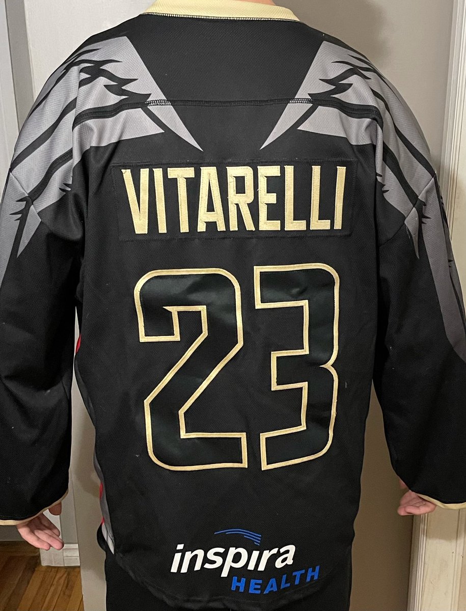 PtboLakersAlumn's tweet photo. Hey @nll fans check out our jersey auction. Place your bid today and help us continue to grow the game !  https://t.co/Zz11YWCdW5 https://t.co/mVNi3omi8E