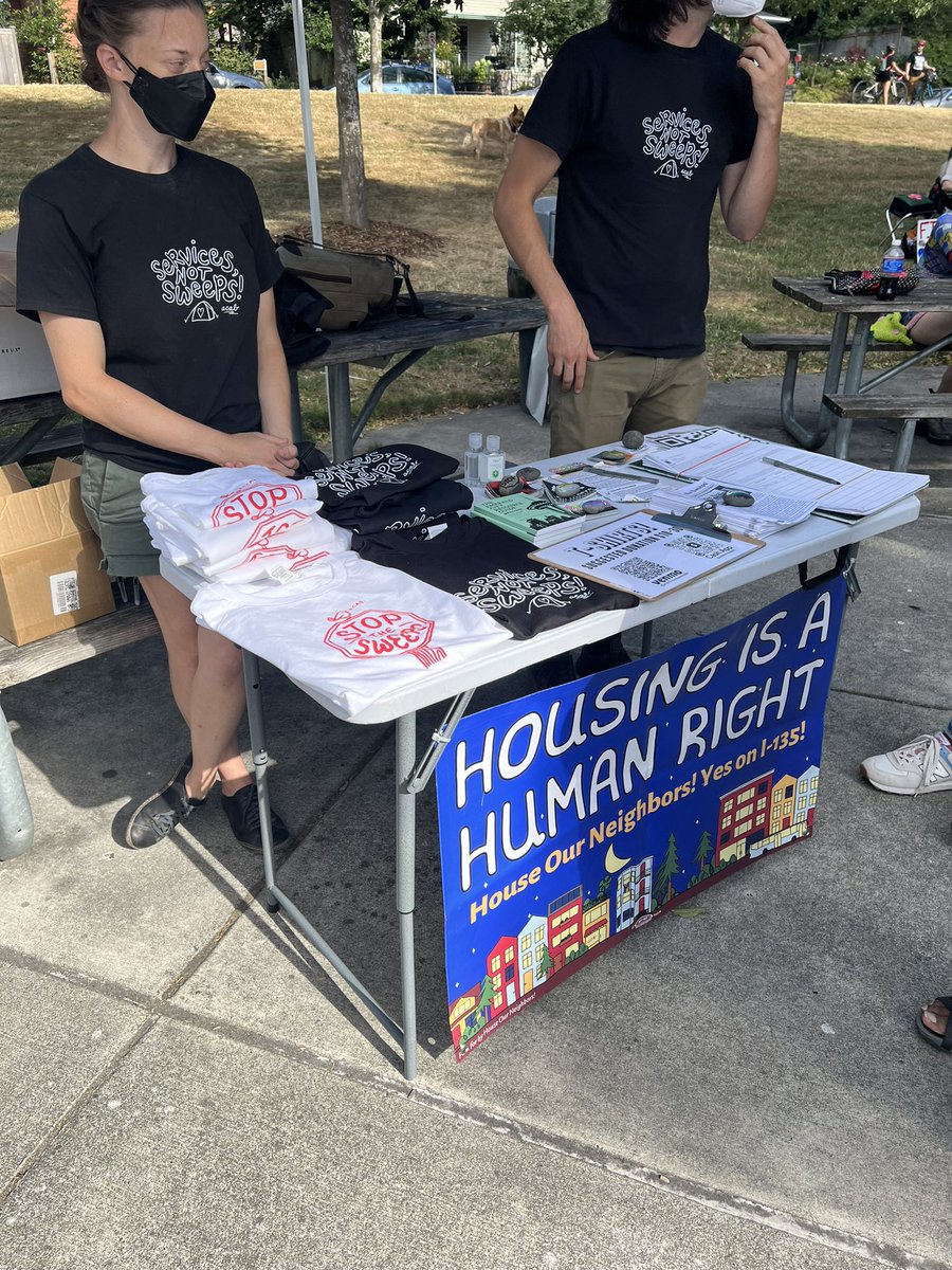 fn_marisol's tweet photo. Solidarity budget event at rainier playfield. Also my second performance of day 🎙#RBAC #YouthConsortium #Seattle #YATTA https://t.co/TiVJhtf9gc