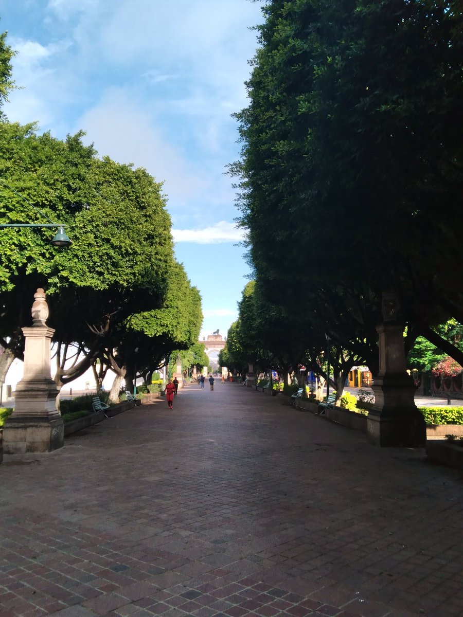 movilidad_leon's tweet photo. ¡Arrancamos con la Ruta León!🌞🚲🍦 
Te esperamos este y todos los domingos para activarnos, movernos en bicicleta, aprender a patinar, adoptar un amigo y disfrutar de nuestra ciudad. 
¡Ven y disfruta la experiencia! 
#ViveTuCiudad🦁
#SomosGrandes #SomosFuertes #SomosLeón https://t.co/3nFJqm9c0o