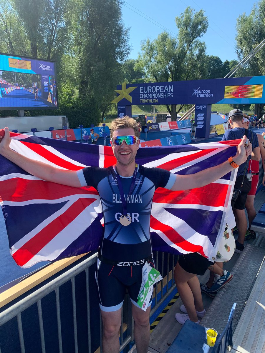David Bleakman (@davidbleakman) on Twitter photo Extremely proud to have represented GB ๐ฌ๐ง in the Age Group team for sprint Triathlon <a href="/ECMunich2022/">Munich2022</a> European Championships. Congratulations to all my fellow competitors, it was a hot one! โ๏ธ #Triathlon #GreatBritain #Munich Extremely proud to have represented GB ๐ฌ๐ง in the Age Group team for sprint Triathlon <a href="/ECMunich2022/">Munich2022</a> European Championships. Congratulations to all my fellow competitors, it was a hot one! โ๏ธ #Triathlon #GreatBritain #Munich