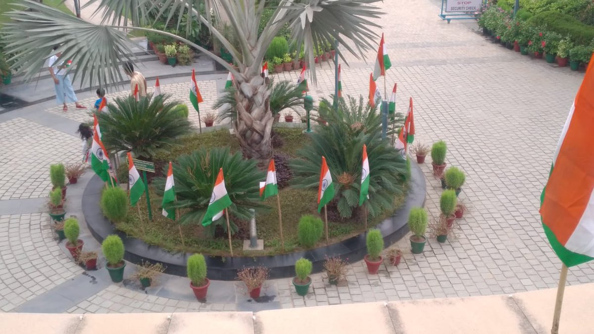 pviewananda's tweet photo. Har Ghar Tiranga.. Ghar Ghar Tiranga @narendramodi @PMOIndia https://t.co/sCkWBkWw2c