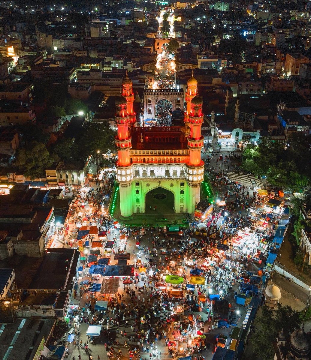 GlobetrotterKVD's tweet photo. Hues of Patriotism all over Hyderabad 🇮🇳✨😍👌🇮🇳
Tricolour lights embellish as part of Azadi ka #AmritMahotsav celebrations. 💫
#HarGharTiranga   
#IndependenceDay2022  #IndiaAt75 #HarGharTiranga #IndependenceDay #76thIndependenceDay https://t.co/klhZYP5qtg