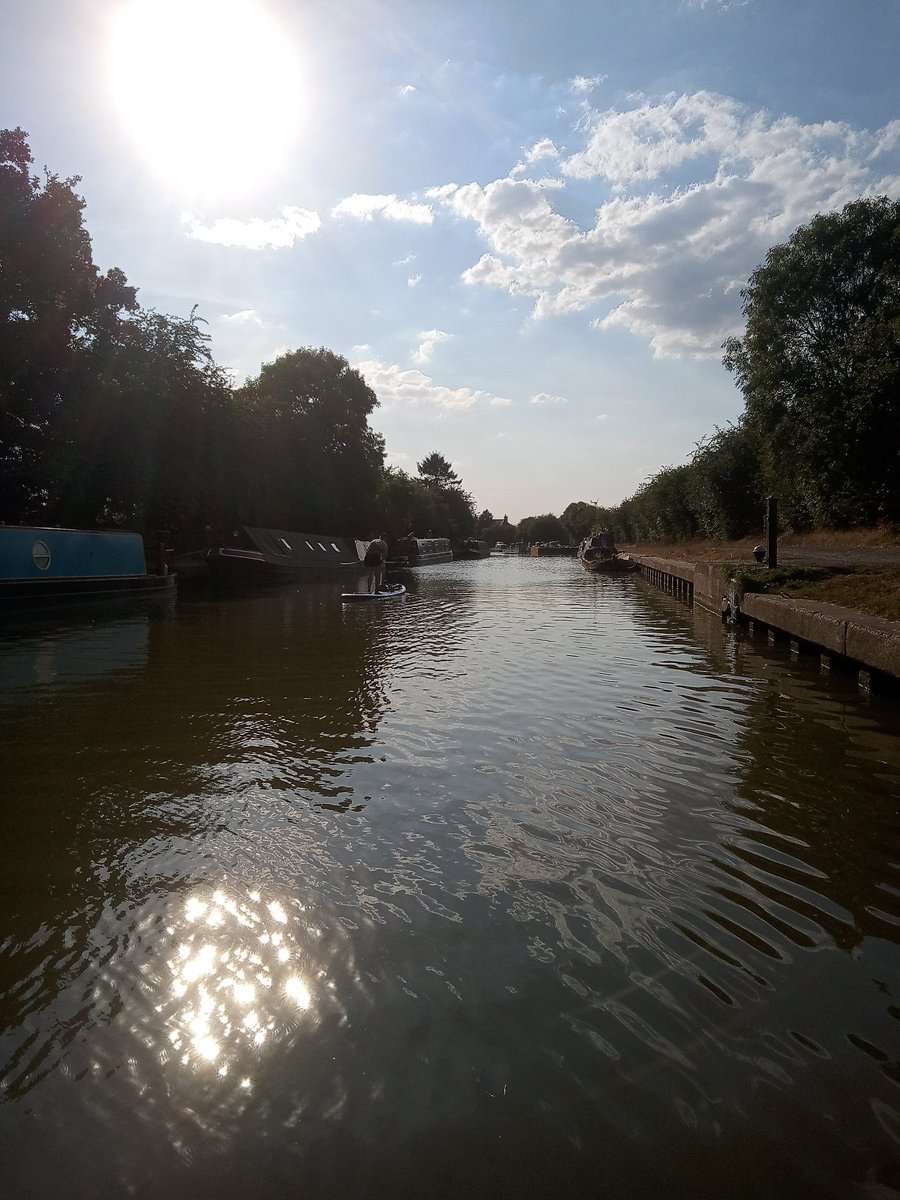 Tarliebear's tweet photo. Exploring the #grandunioncanal by my new awesome #hydroforce #paddleboard #tarlietravels @GoPaddle @supmagazine @GoPaddlingInfo @CRTBoating @CRTWestMidlands @CRTEastMidlands @CanalRiverTrust @Love_Daventry @daventrytweets @LongBuckbyInfo @BritishCanoeing @VisitNorthants https://t.co/ESCUF11OlD
