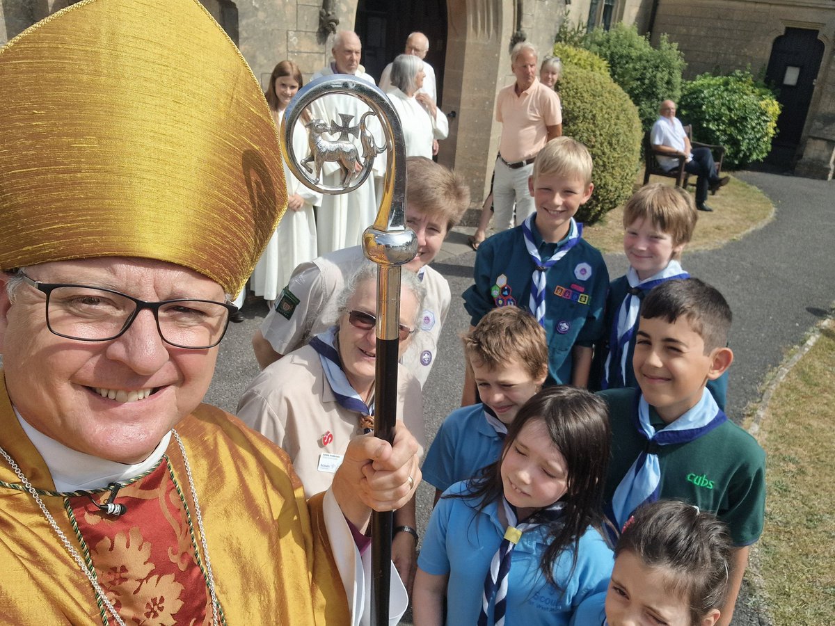 bishopsarum's tweet photo. Happy Birthday to St Mary's West Moors. So many smiling faces @AndyMuckle1969 @DioSalisbury https://t.co/UtfEblPii6
