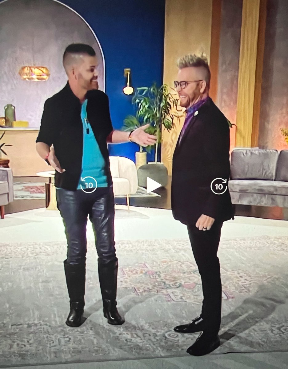 SHABOOTY's tweet photo. I would comment on Tim’s boots but I think he watches twitter like a hawk and he’s very sensitive :) #90DayFiance #90DayFianceTellAll https://t.co/AFMuVztJm8