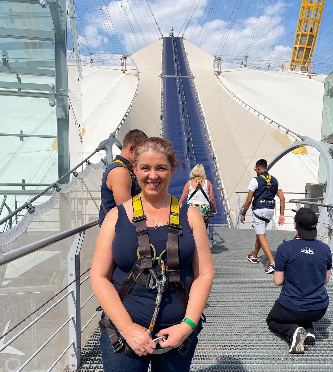 hifilounge's tweet photo. Well that was fun, been to loads of gigs at the O2 so cool to actually walk over it, luckily easier than I thought it would be, even in 34 degree heat, highly recommended ๐#uptheo2 #whataview #londonview #london https://t.co/kzULgFl9do