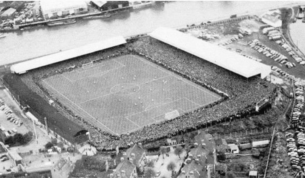 View over The City Ground, full to bursting in 1957 #NFFC #NottinghamForest