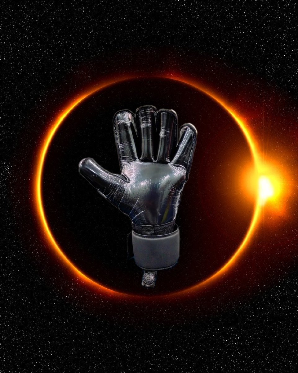 🚨 Giveaway 🚨

Want a free pair of Eclipse Pro?

Contact Latex
Roll Finger
Sizes 8,9 and 10 will be available

Follow ✅
Retweet ✅
Comment size ✅

A winner will be chosen as soon as the glove arrives 🧤 ⚽

sologk.com