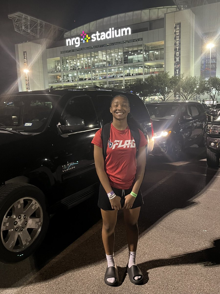 Brittney_hoops's tweet photo. Thank you @LegacyFlag22 @HoustonTexans
#flagfootball #legacyflag https://t.co/qNBWdP6nNX