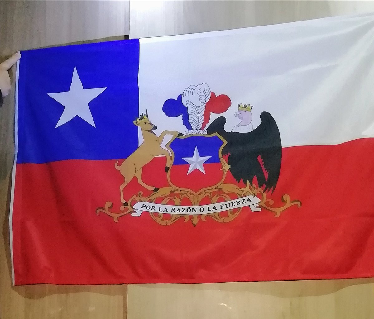 BazarPatriota's tweet photo. #BazarPatriota ofrece:

Banderas de Chile con el escudo nacional 

Consultas por mensaje

#Alerta #MesaCentral #enacional #Cadem #RechazoElMamarrachoComunista #Rechazo #Rechazocrece #BanderazoPorElRechazo #RechazoXAmorAChile #RechazoXAmorAChile https://t.co/pRsNHRH4Zo