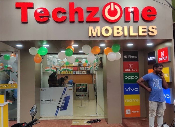 Techzonebbsr's tweet photo. Our country is our pride and identity. Celebrate with zeal the 75th Independence Day with @techzone_bbsr and team. 

Connect to us at +917978065795,+917894426236

Or visit A/93 Saheed Nagar and now also at 83/A, Lane No.10, Bapuji Nagar
#azadikaamritmahotsav #independenceday2022 https://t.co/dQ0sYhl4gN