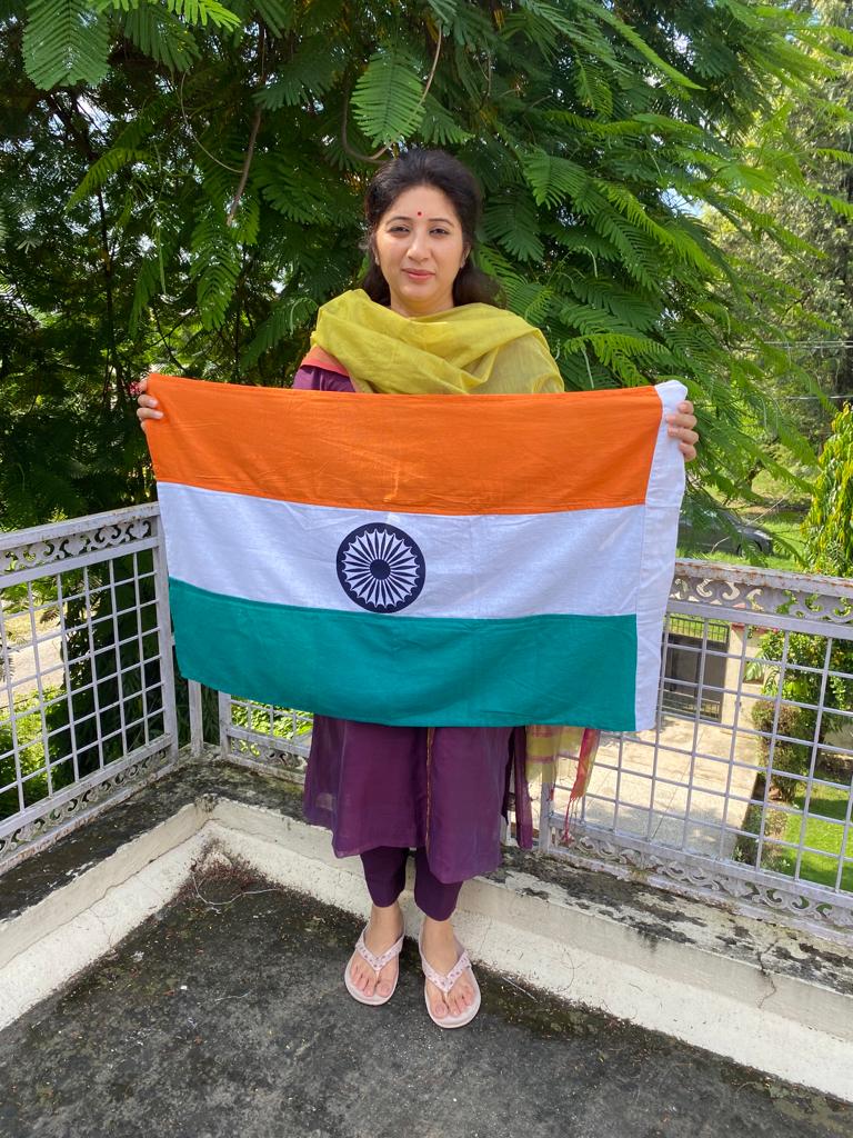 deeptirawatbjp's tweet photo. #आजादी_के_अमृत_महोत्सव पर #हर_घर_तिरंगा अभियान के तहत अपने आवास पर #तिरंगा🇮🇳 फहराया। आइये हम सब मिलकर इस अभियान को सफल बनायें और राष्ट्र निर्माण में अपनी भागीदारी सुनिश्चित करें।
#AzadiKaAmritMahotsav
#HarGharTiranga https://t.co/Q0F7vgcXIS
