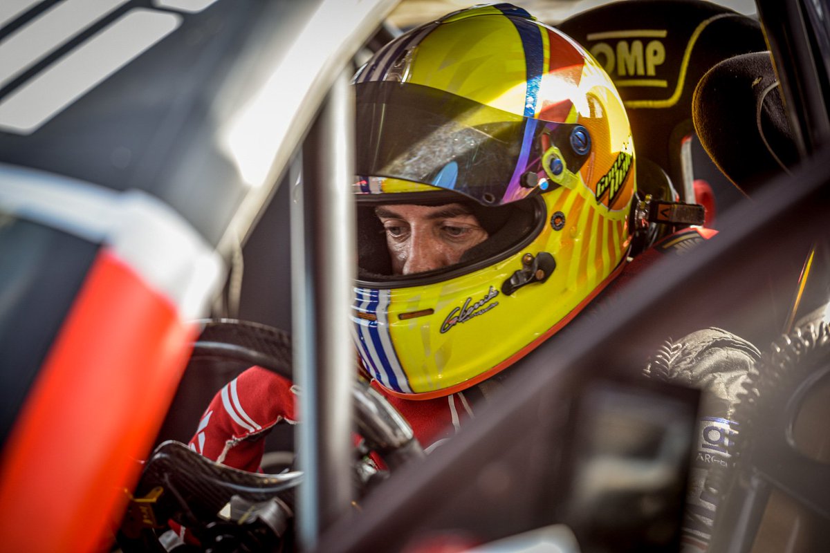 SuperTC2000's tweet photo. Concentración absoluta. En minutos se larga la final del #GPELAION 🏆 https://t.co/R12EVtxXFc