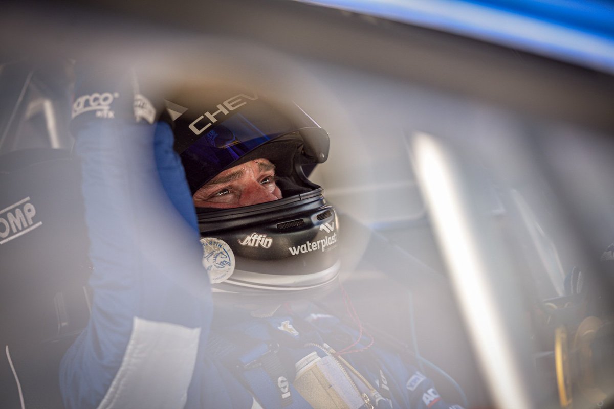 SuperTC2000's tweet photo. Concentración absoluta. En minutos se larga la final del #GPELAION 🏆 https://t.co/R12EVtxXFc