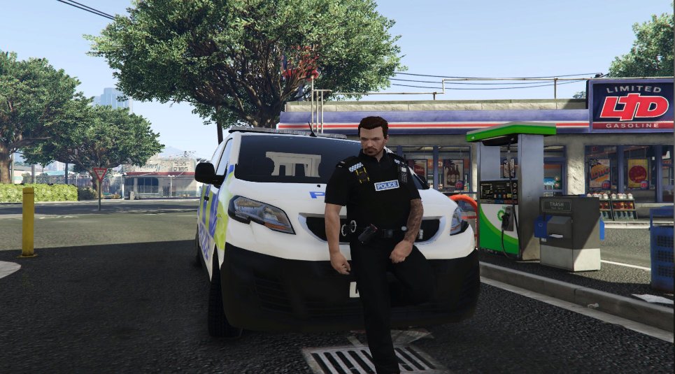 WheezyWoo12's tweet photo. Out last night in the beautiful Peugeot Expert with @Hampset_Dummers. Had a fantastic patrol and i am really enjoying my time in @HampsetRPC. Stay tuned for more photos!

#HamspetRPC
#Fictional https://t.co/GxANl2KI2Y