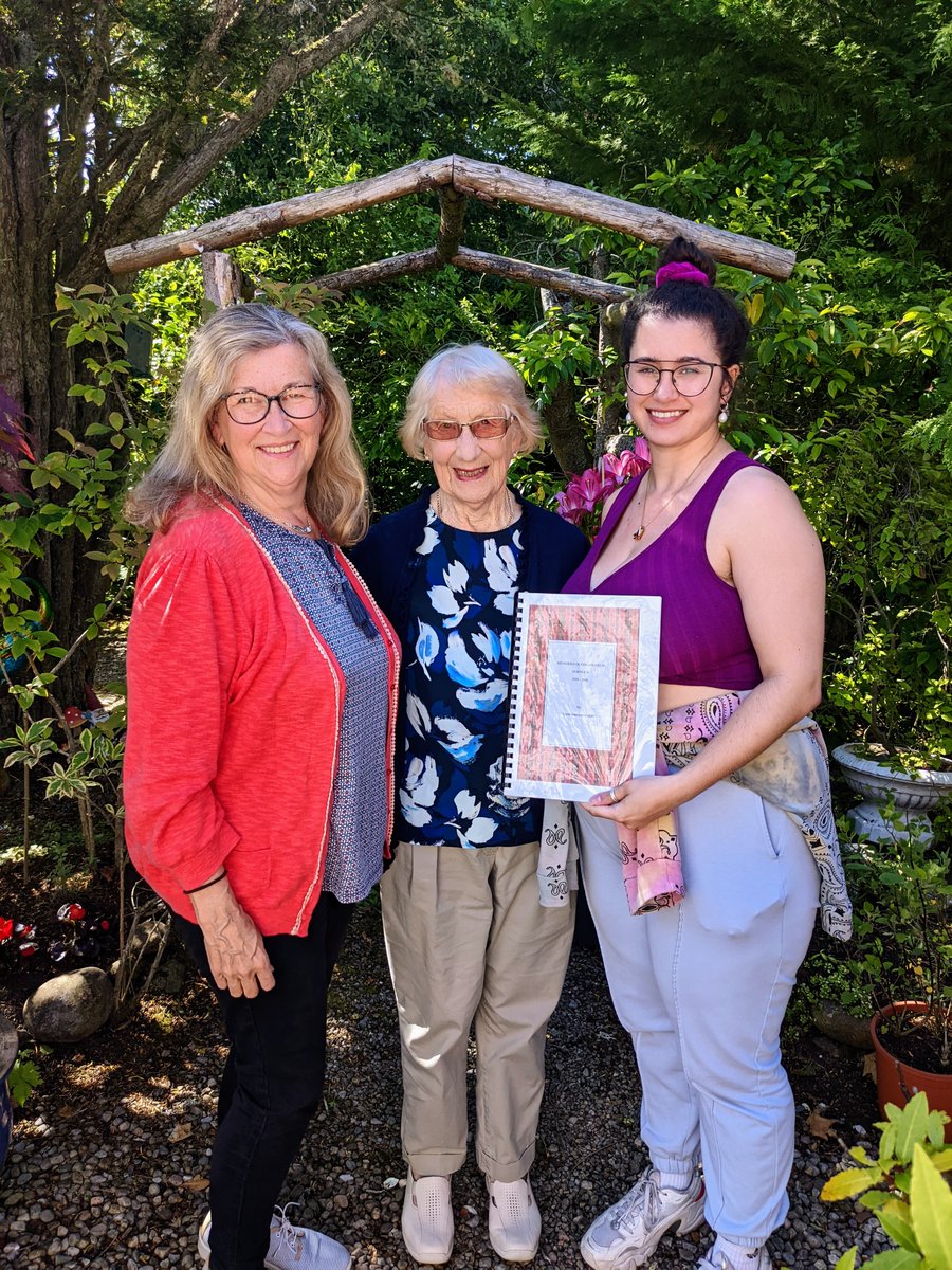 HistorylinksC's tweet photo. Eleanor Williams &amp; Dayle Witter called at Historylinks to view the childhood memoirs of Eleanor's grandmother, Lorna (Macrae) Currie. Photo 3:  3 generations of Macraes: Eleanor, her mum &amp; Lorna. #childhoodmemories #EleanorWilliams #DayleWitter #wartimeheritage #wartimeinDornoch https://t.co/qwZUpwU60c