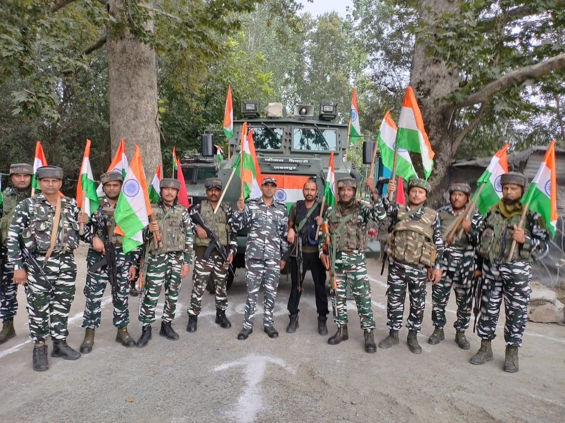 92CRPF's tweet photo. Be rest assured to sleep peacefully in your homes; we the sentinels are watching over you https://t.co/DFiVHGQ9kU