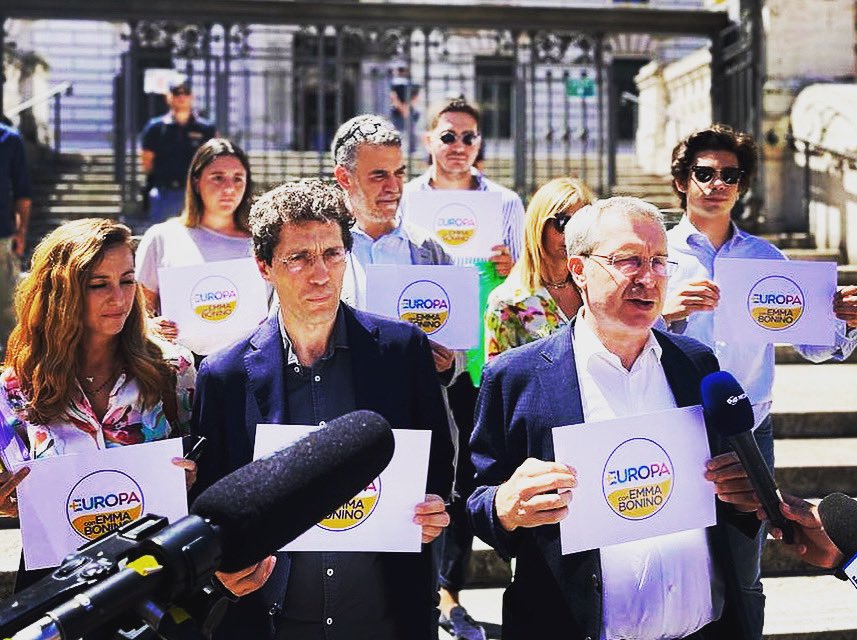 DEPOSITATO IL SIMBOLO DI #PIUEUROPA: INIZIA LA CORSA PER LE #ELEZIONI!

Siamo la lista più europeista, più liberale, più garantista, per i diritti, per le libertà individuali, per le libertà economiche, per la democrazia e la partecipazione dei cittadini.