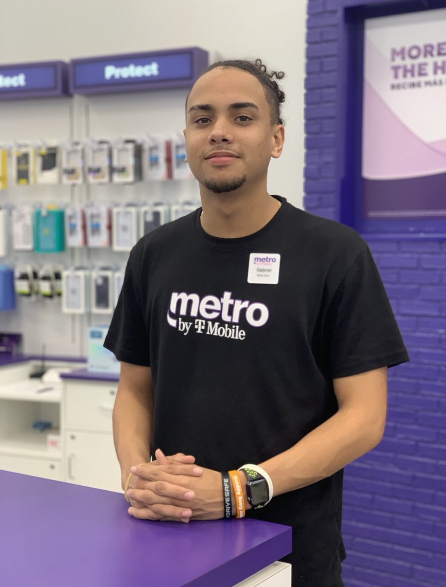 Davinia_Simpson's tweet photo. Good Morning Twitter family!!! Please take a minute to help us Wish @GGrullon_ an amazing Birthday on today! You are definitely deserving for recognition as we truly appreciate what you do for our team! Enjoy your day and PTO sir!! Happy Birthday 🎈 @TonyCBerger @AlanOney https://t.co/1cOOtGxc1x