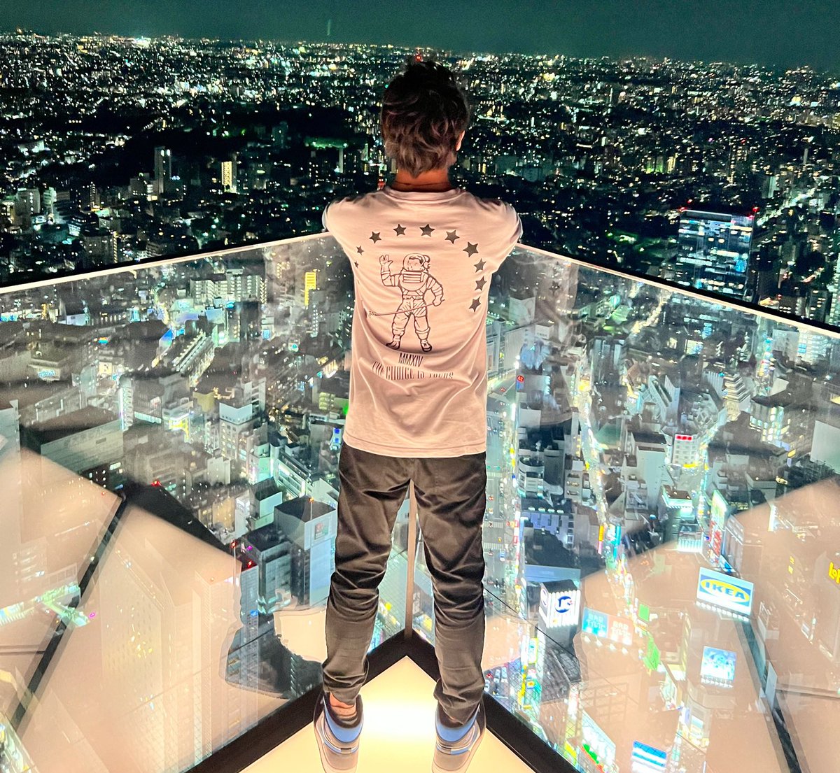 渋谷スクランブルスクエアの
屋外展望デッキSHIBUYA SKYと
チームラボプラネッツに
行ってきました😊✨
360度オープンエアな空間で、
眼下に広がる新宿の超高層ビル群が
とても素敵でした🥹！！！
今年も充実した夏でした😌✨