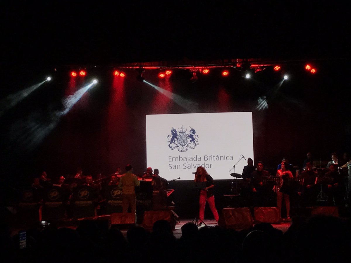 DavidLelliottUK's tweet photo. Gracias @HogarPadreVito y @PlatinumOrquest por un concierto increíble de música británica anoche. Felicidades a todas las personas involucradas! https://t.co/HjNNEvgUxB