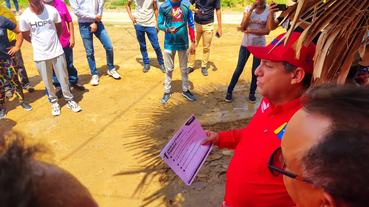 hugbelpsuv's tweet photo. ¡Las calles son del @PartidoPSUV! Seguimos recorriendo las comunidades del estado #Guárico.

Estamos desde Valle la Pascua, en la comunidad Las Amazonas. Realizando las Asambleas informativas para la elección de nuestras estructuras de base.

El llamado es a participar! 
#14Ago https://t.co/HKqrul4eEs