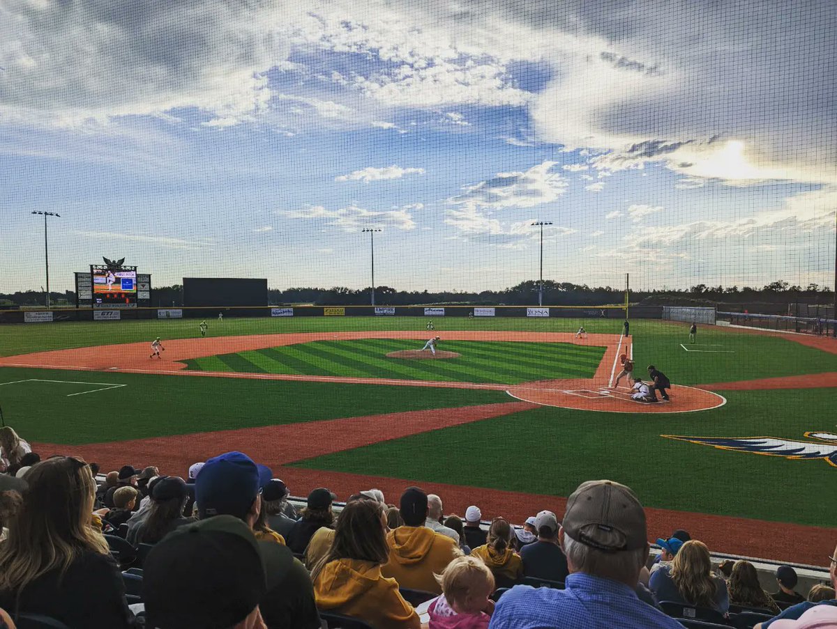 seanfromsylvan's tweet photo. Take me out to the ball game! Thank you @SylvanLakegulls for an amazing season, and for adding so much to our community in #SylvanLake !
It's been a treat to cheer you on, this season!
#GoGullsGo #SylvanLakeGulls #WCBL
#SylvanLake #Alberta #Canada #LakeLife https://t.co/Qk4SAuTLZ9