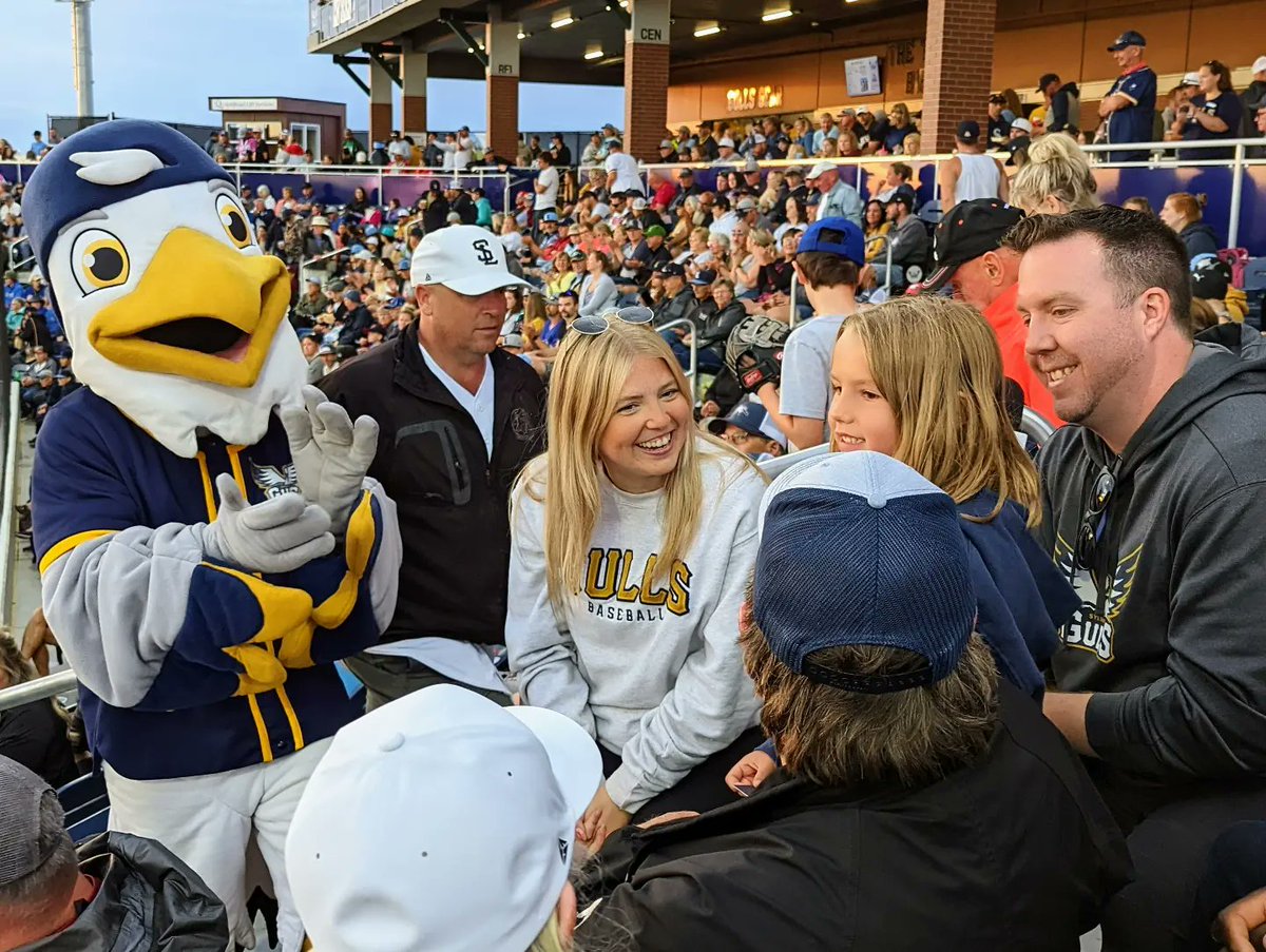 seanfromsylvan's tweet photo. Take me out to the ball game! Thank you @SylvanLakegulls for an amazing season, and for adding so much to our community in #SylvanLake !
It's been a treat to cheer you on, this season!
#GoGullsGo #SylvanLakeGulls #WCBL
#SylvanLake #Alberta #Canada #LakeLife https://t.co/Qk4SAuTLZ9
