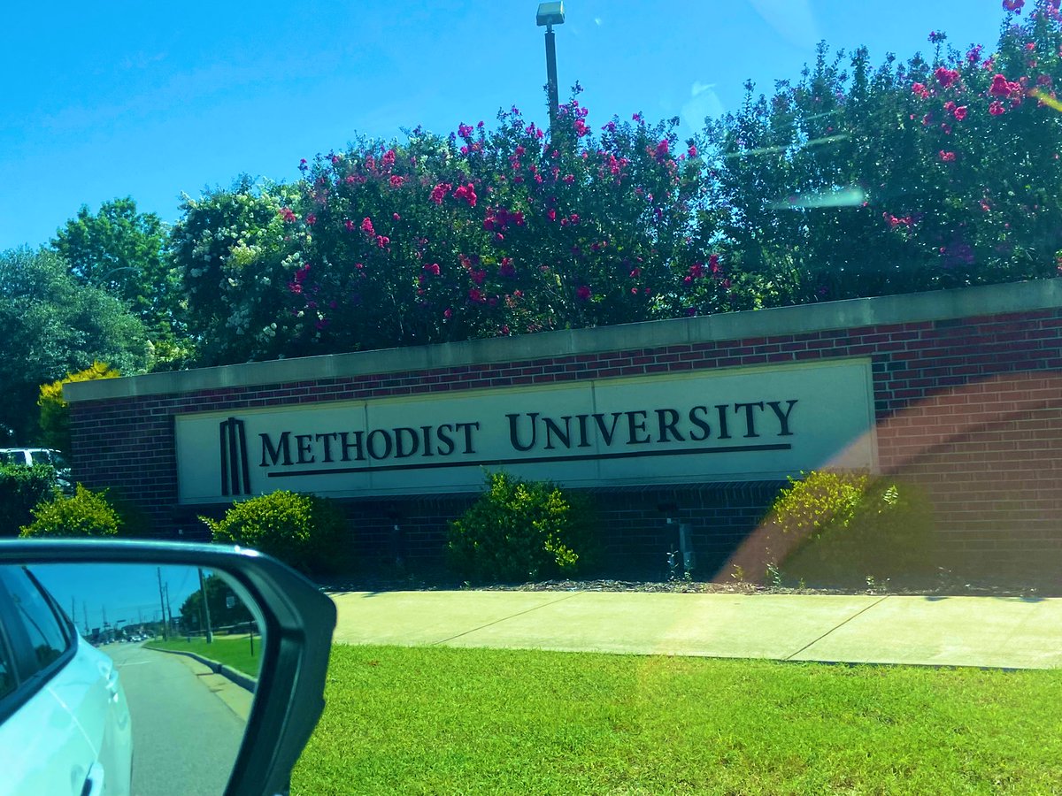 JannaTolleson's tweet photo. 🟢Part 9🟢
“NC Neighborhood Nature”
💚The Mom Version💚
w/a mix of “WV/PA Nature”
🚗Pittsburgh��️Fayetteville in the same week 
@MethodistU @StClairCClub #internship #pgmprogram #collegemovein #sophomorestatus https://t.co/I4OhiWOo8U
