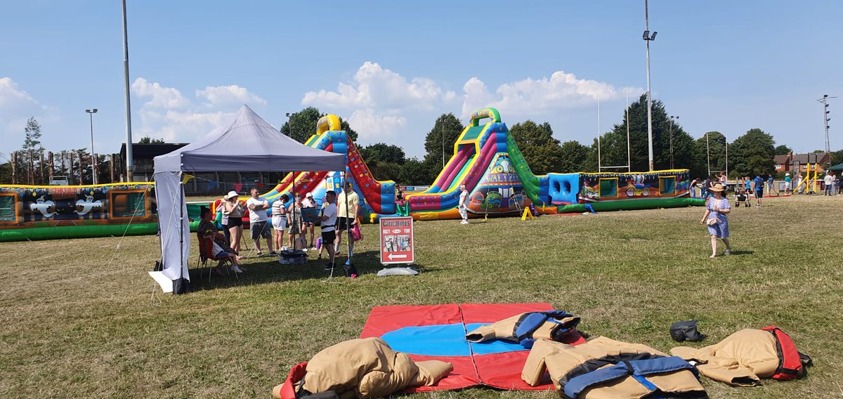 ClwydAlyn's tweet photo. Well we’ve had a great day at our Resident Fun Day! Thank you to the organisers and partners and to all of our staff who volunteered to help out and make the day a great one! @NWPWrexhamTown @NorthWalesFire @CanCookWellFed @TPASCymru @WarmWales #influenceus https://t.co/4yqU78q3pu