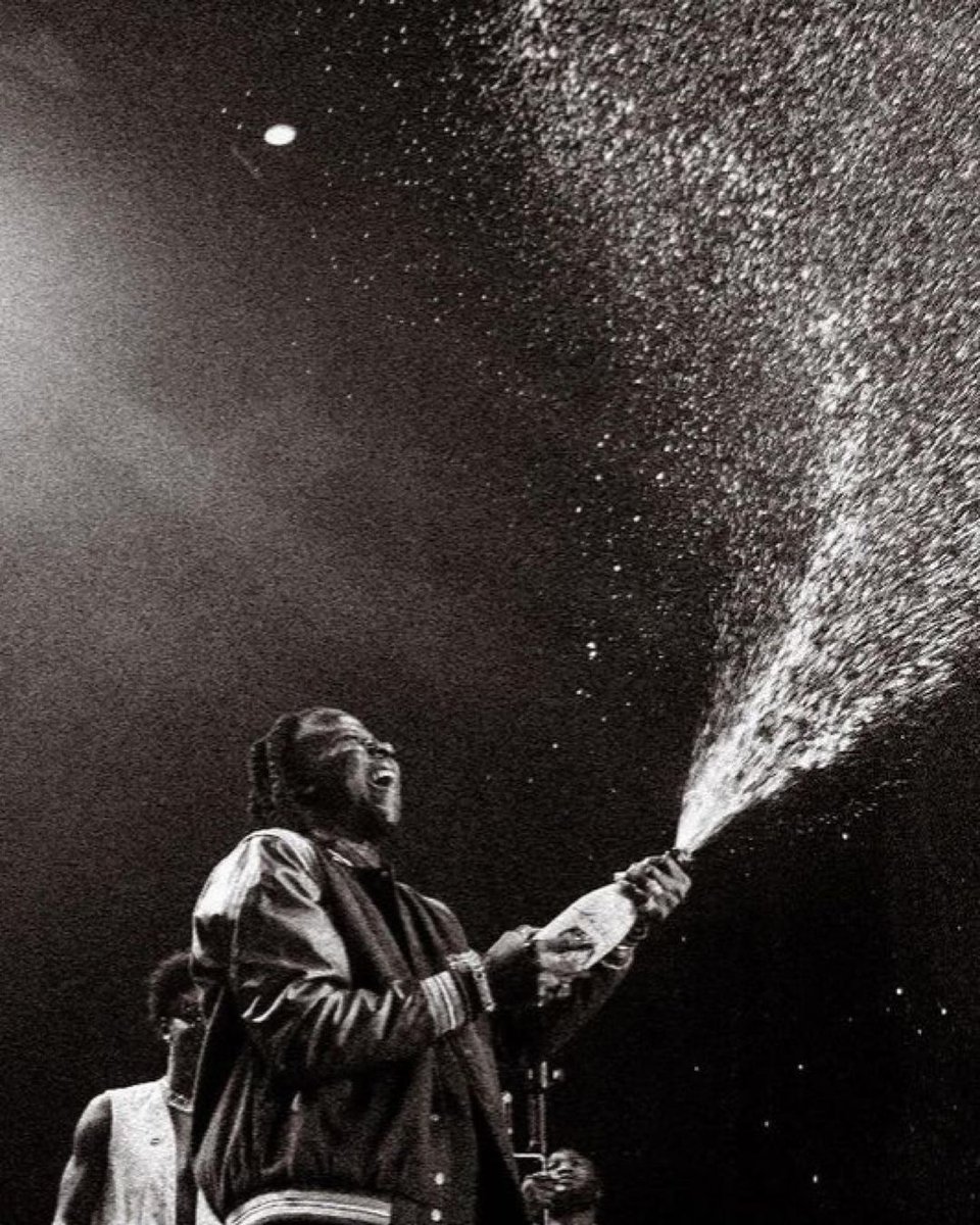 BurnitonMSG's tweet photo. 🙌🏾YESSSS! @stonebwoy successfully ends his highly patronized #TherapyFestivalTour🔝

→ Over 7 festival shows earlier this year  — Afropunk, Afronation US, City Splash.

→ Over 8 summer tour dates — Afrobeats Fest., Summerjam, Uppsala, No Logo, Reggae Sundance.

THANK YOU!🫶🏾❤️ https://t.co/KcdIFYwRLj