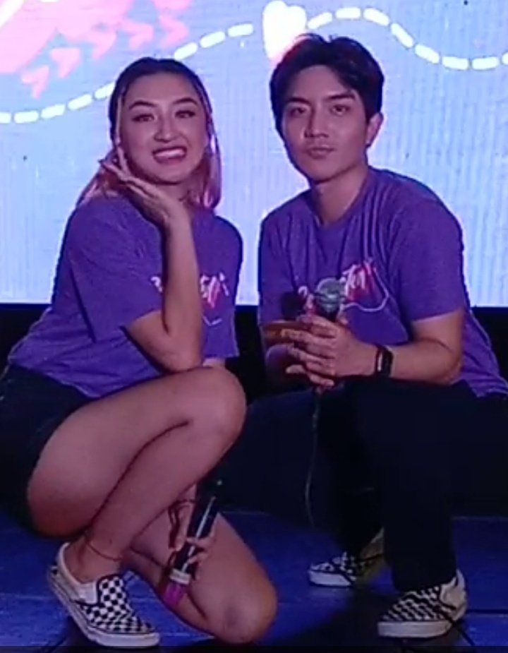hell0jheny's tweet photo. "Pose kayo dali!"

Masunurin sa admin na palautos HAHAHAHA

RALPHGAIL SA ROBLasPiñas 
#RALPHGAILis4U #kumuis4u
#RalphGail 
@ralphhmalibunas @struggail 

#ConnectedTheMovie
#ConnectedMallShow https://t.co/5Ot1UwwAao