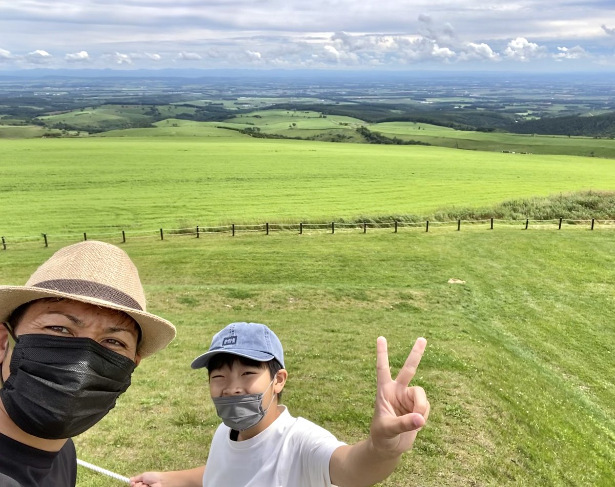 EluStylish's tweet photo. 最近は暑さ対策＆夏っぽいからこんなハット被ってるよ😎
#Rradio 
#Rラジオ https://t.co/ximiOq5oUd