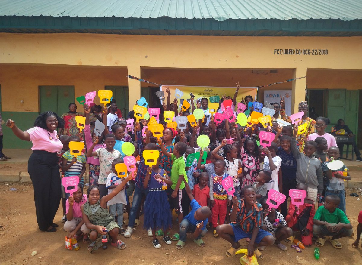 iseea_nig's tweet photo. Last weekend, in collaboration with @illang_org, we had our first offline community project at Galadimawa community, Abuja.
The turnout of participants & the support from well meaning individuals was amazing!
#communityprojects #selfesteemdiary https://t.co/sF4XYUU5JH