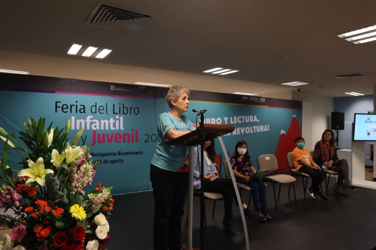 arreolasan's tweet photo. "Cada minuto que invirtamos en cultura, lectura, en arte o en deporte, es un minuto arrebatado al odio y a la violencia”
@Marcelaglezs 

#FLIJTexcoco2020 @ccmbcultura 
@CulturaEdomex https://t.co/wgyhO1tgLj